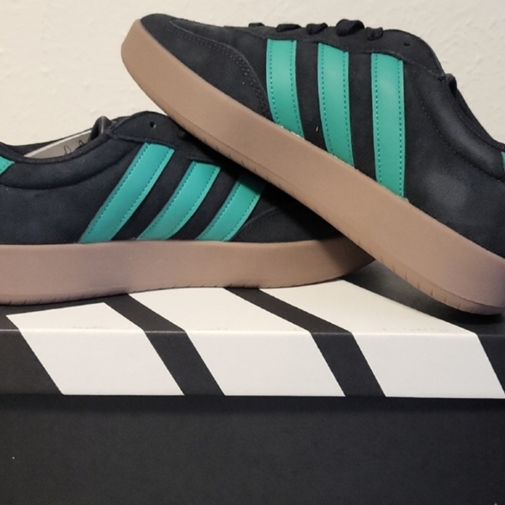 NIB Adidas Barreda Green Black Shoes Sz 7M/8W